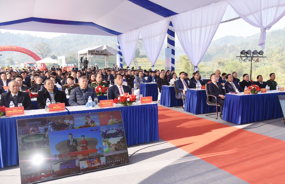 Thông tuyến Dự án cao tốc Đồng Đăng (Lạng Sơn) - Trà Lĩnh (Cao Bằng) giai đoạn 1