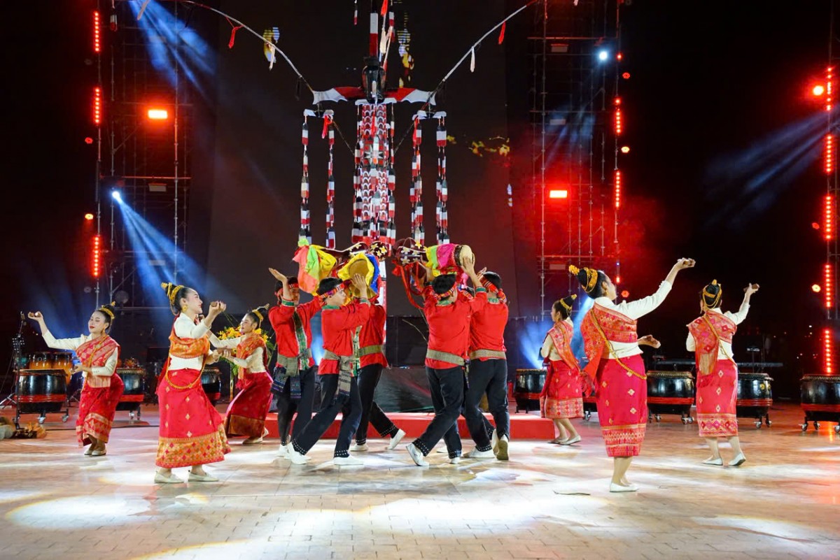 Rực rỡ sắc màu “Đêm hội Hòa âm cồng chiêng Đông Nam Á 2025”