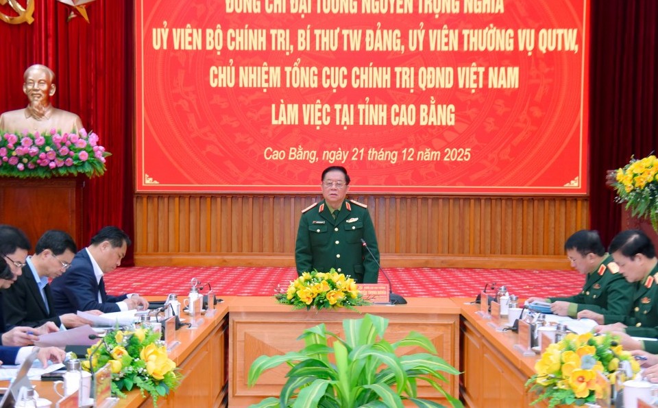 Đại tướng Nguyễn Trọng Nghĩa, Chủ nhiệm Tổng cục Chính trị QĐND Việt Nam làm việc với tỉnh Cao Bằng