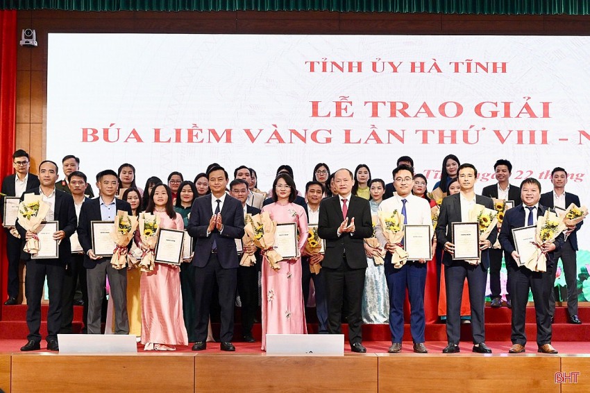 Hà Tĩnh: Vinh danh 27 tác phẩm xuất sắc đạt giải Giải Búa liềm vàng năm 2025.