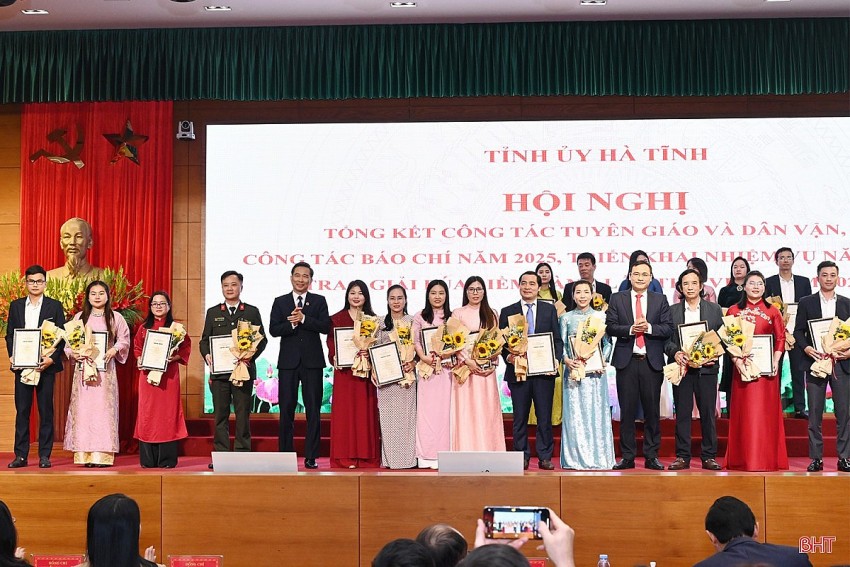 Hà Tĩnh: Vinh danh 27 tác phẩm xuất sắc đạt giải Giải Búa liềm vàng năm 2025.