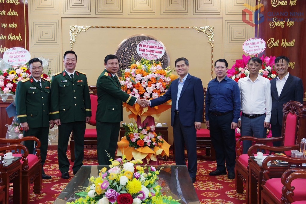 Quảng Ninh: Lãnh đạo tỉnh chúc mừng cán bộ, chiến sĩ Bộ Chỉ huy Quân sự tỉnh
