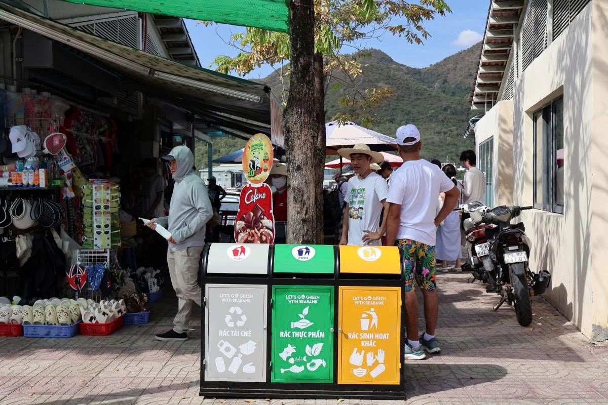 Tổng lực ra quân thực hiện phong trào “Vì một Việt Nam sáng - xanh - sạch - đẹp”