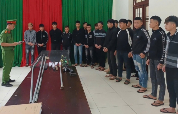 Khởi tố 20 thanh thiếu niên mang hung khí gây rối trật tự tại Đà Nẵng