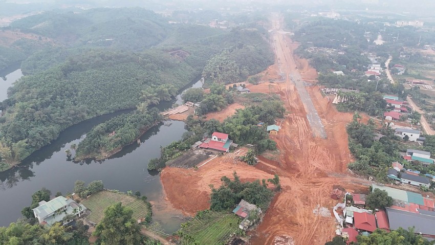 Lào Cai: Xử phạt 80 triệu đồng đối với đơn vị đổ đất lấn chiếm hồ thủy lợi đập Đầm Xanh