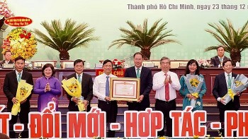 Phát triển nông nghiệp theo hướng sinh thái, hữu cơ, ứng dụng công nghệ cao