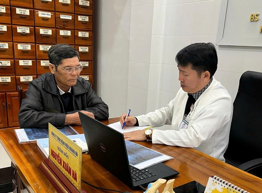 Nhiều người cao tuổi tại Quảng Trị được khám sức khoẻ miễn phí