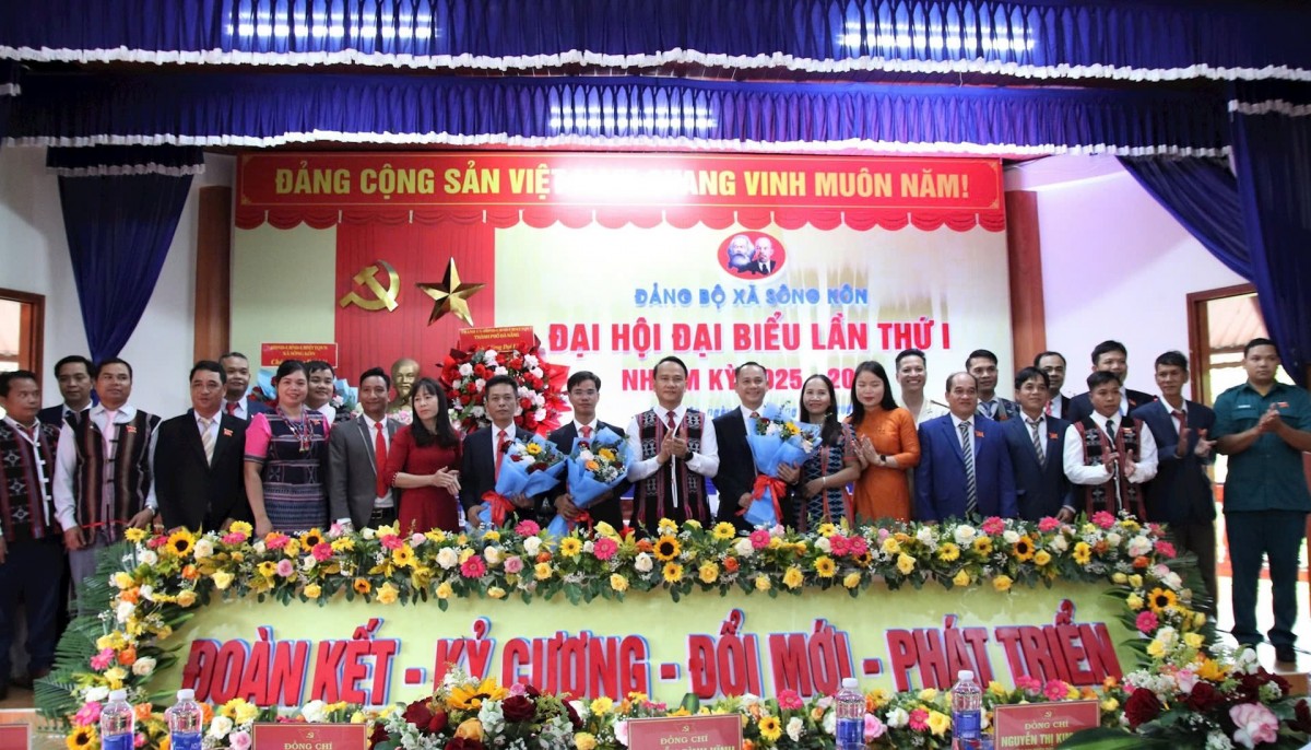 Đại hội đại biểu lần thứ I xã Sông Kon.