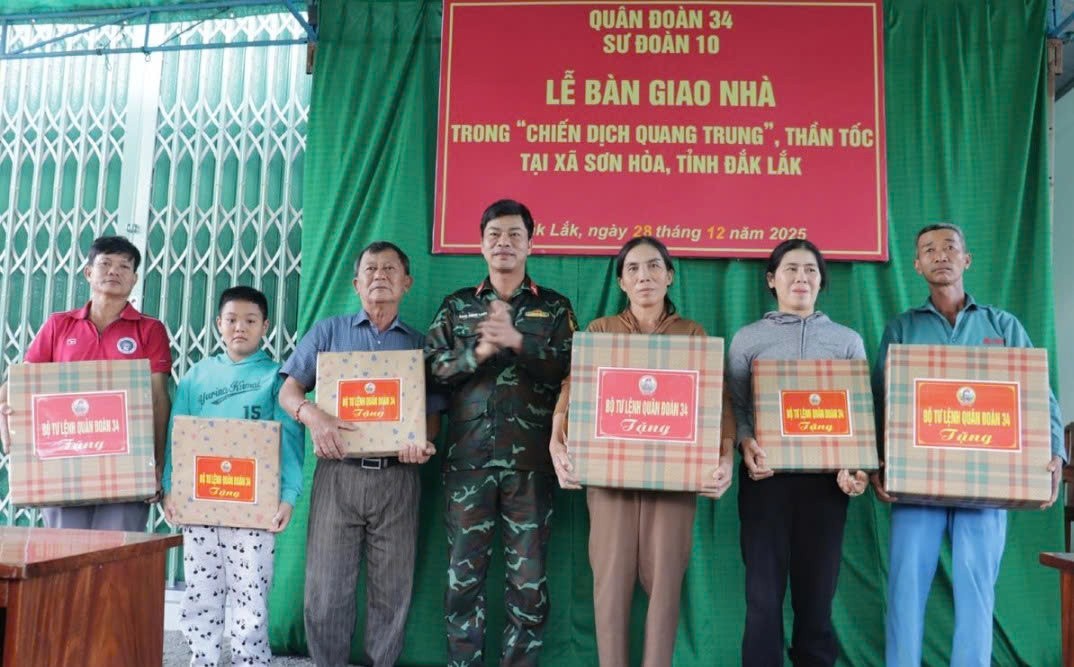 Đắk Lắk: Bàn giao 5 căn nhà “thần tốc” cho người dân xã Sơn Hòa