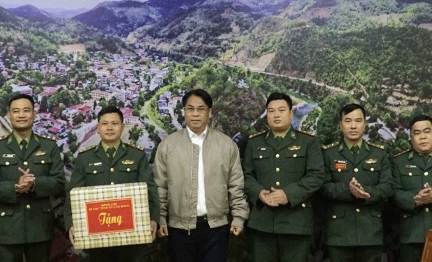 Bí thư Tỉnh ủy Cao Bằng thăm, động viên cán bộ, chiến sĩ Đồn Biên phòng Xuân Trường