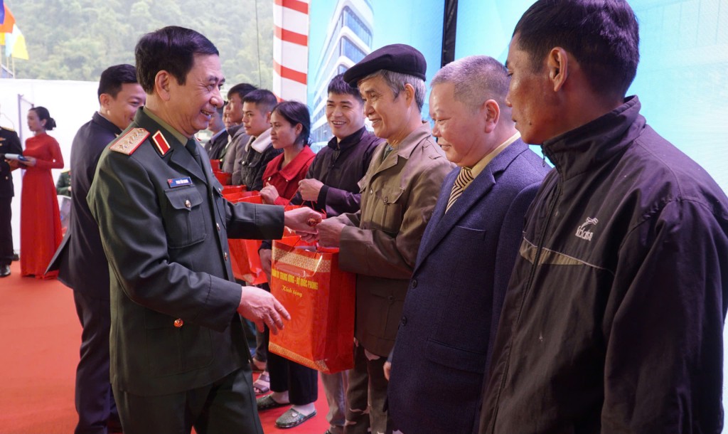 Đại tướng Phan Văn Giang dự khởi công xây dựng Trung tâm Y tế Bảo Lạc, tỉnh Cao Bằng