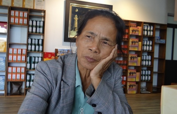 Người phụ nữ theo đuổi chè hữu cơ trên đất Đường Hoa