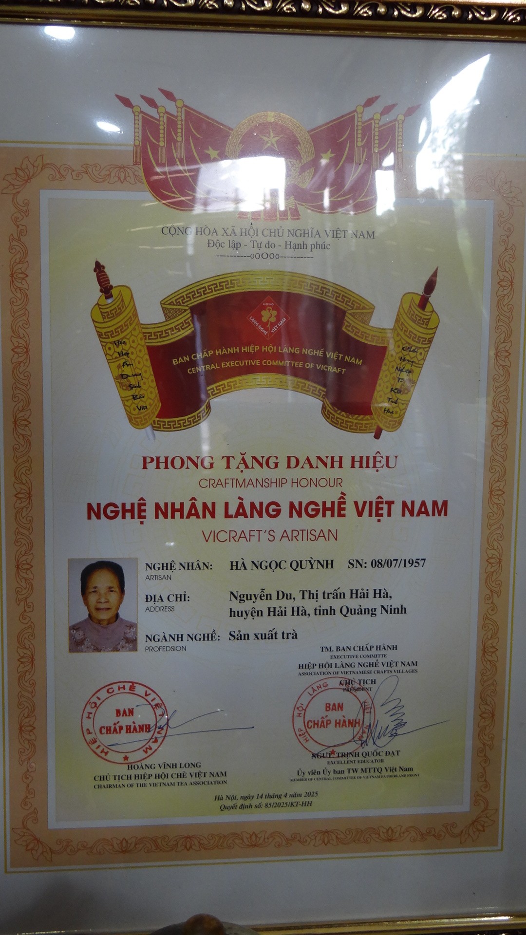 Người phụ nữ theo đuổi chè hữu cơ trên đất Đường Hoa
