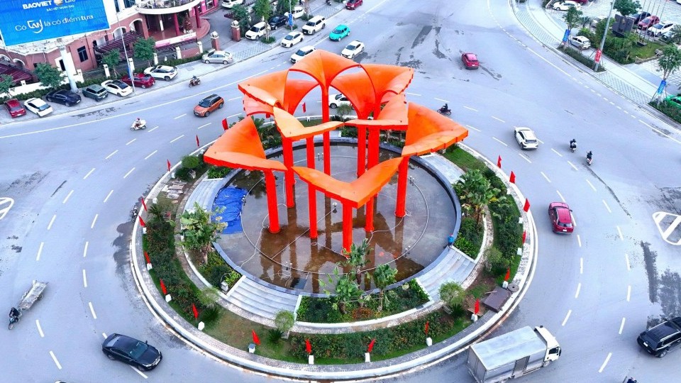 Tháp Hoa Đăng - Cụm biểu tượng văn hóa gây tranh cãi ở Hà Tĩnh