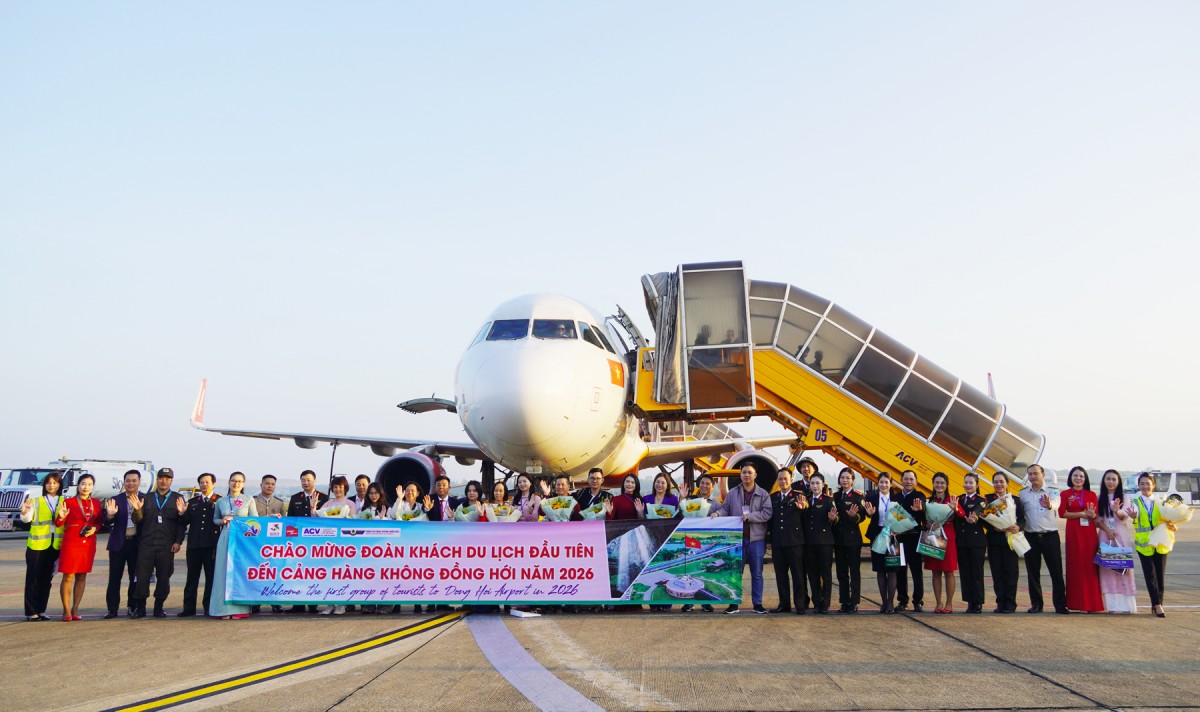 Tổ chức đón các đoàn khách tham quan du lịch đầu tiên đến Quảng Trị năm 2026