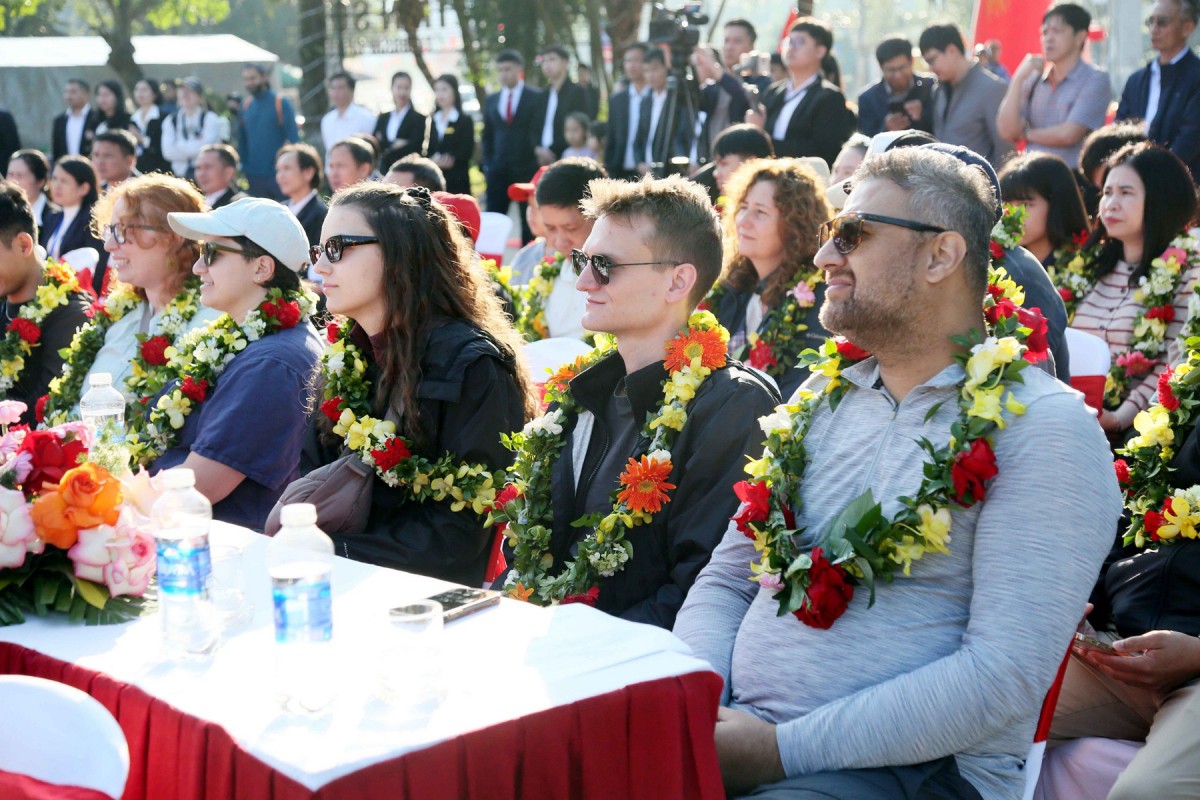 Tổ chức đón các đoàn khách tham quan du lịch đầu tiên đến Quảng Trị năm 2026