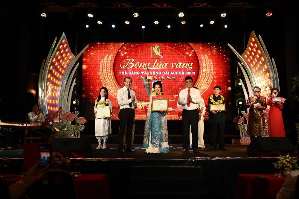 Bình Điền – 32 năm bền bỉ đồng hành cùng Toả sáng Tài năng Cải lương Việt