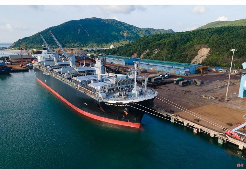 Hà Tĩnh: Tham vấn ý kiến chuyên gia xây dựng khu thương mại tự do Vũng Áng