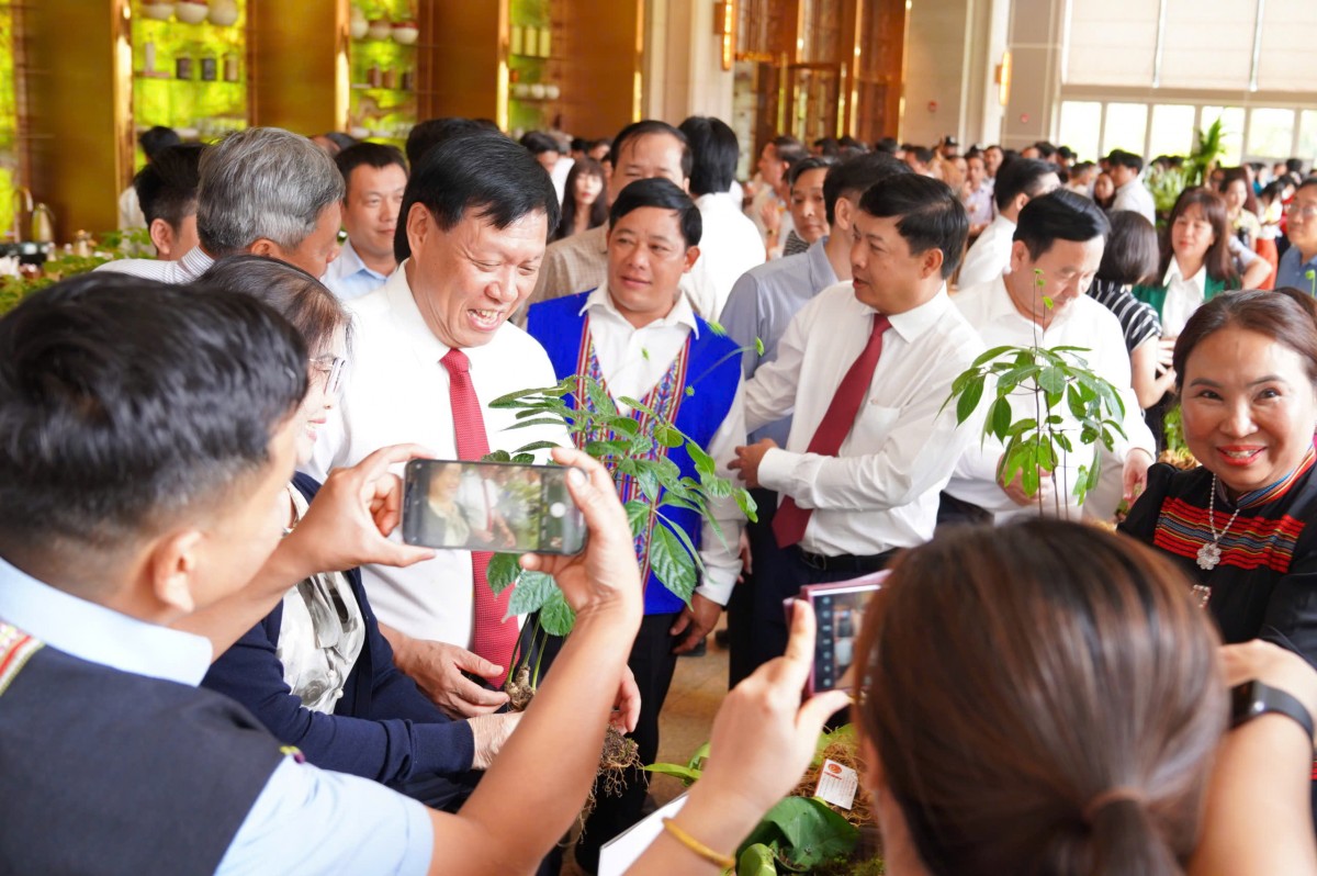 Kiến tạo hệ sinh thái nông nghiệp xanh bằng sản xuất rau hữu cơ