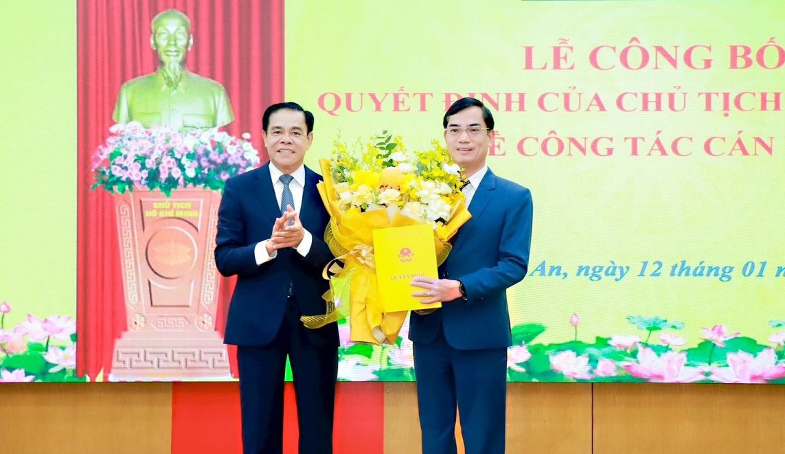 Ông Nguyễn Văn Khoa giữ chức Giám đốc Sở Giáo dục và Đào tạo Nghệ An