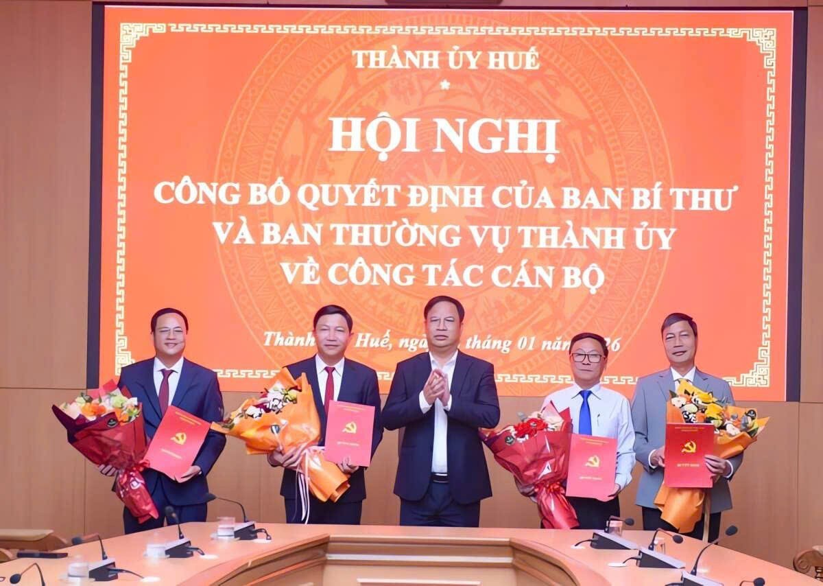 Thành ủy Huế công bố các quyết định quan trọng về công tác cán bộ