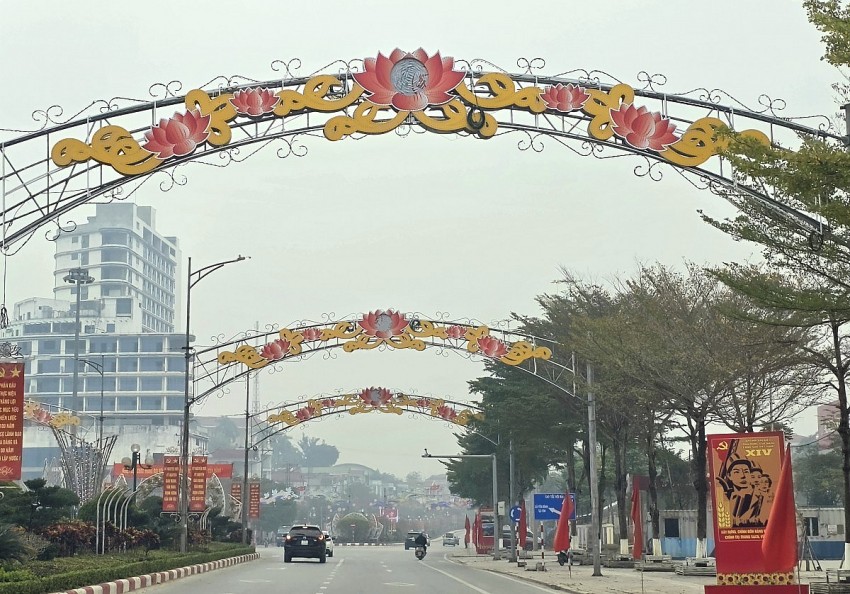 Lào Cai: Rực rỡ cờ, hoa đón chào Đại hội XIV của Đảng