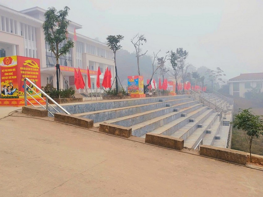 Lào Cai: Rực rỡ cờ, hoa đón chào Đại hội XIV của Đảng