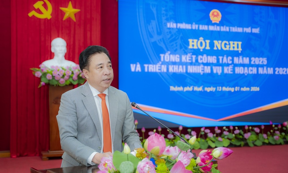 Phó Bí thư Thành ủy, Chủ tịch UBND thành phố Nguyễn Khắc Toàn phát biểu chỉ đạo tại hội nghị