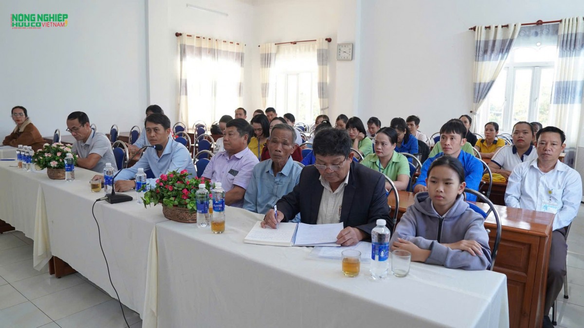 Toàn cảnh buổi lễ với sự tham dự của đại biểu, cán bộ và đoàn viên thanh niên Chi bộ Trung tâm Điều dưỡng người tâm thần TP Đà Nẵng.