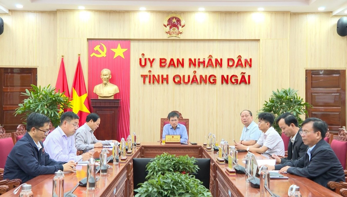 Quang cảnh buổi làm việc