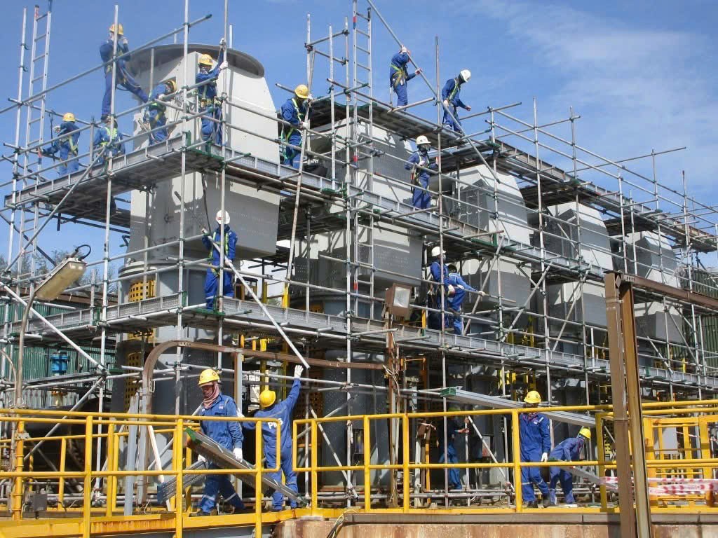 Hoạt động thi công, bảo dưỡng tại một cơ sở công nghiệp (ảnh minh họa).