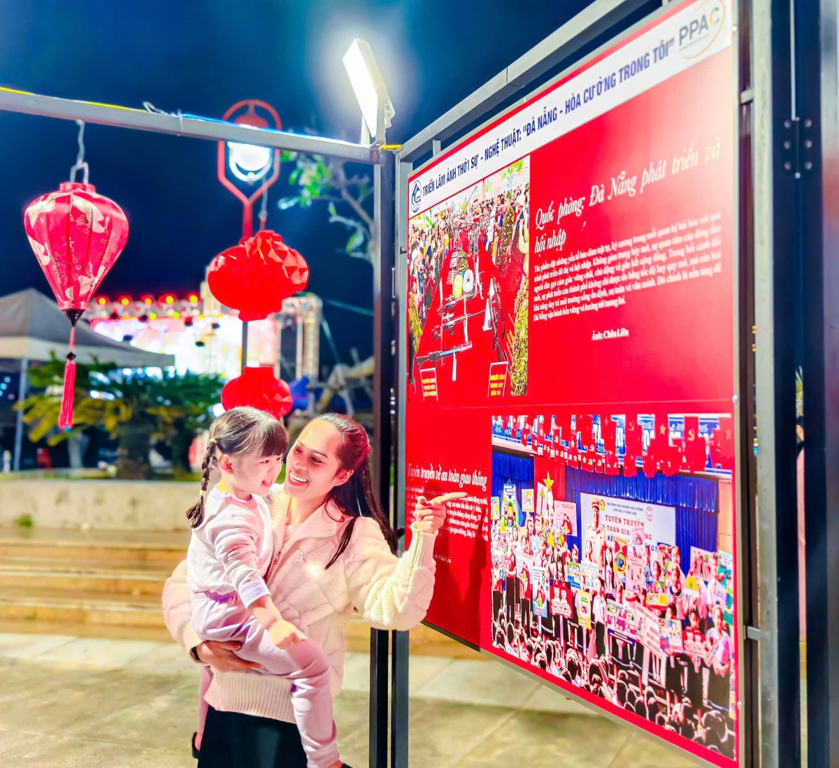 Triển lãm ảnh và chương trình nghệ thuật “Ánh sáng niềm tin” chào mừng thành công Đại hội Đảng XIV