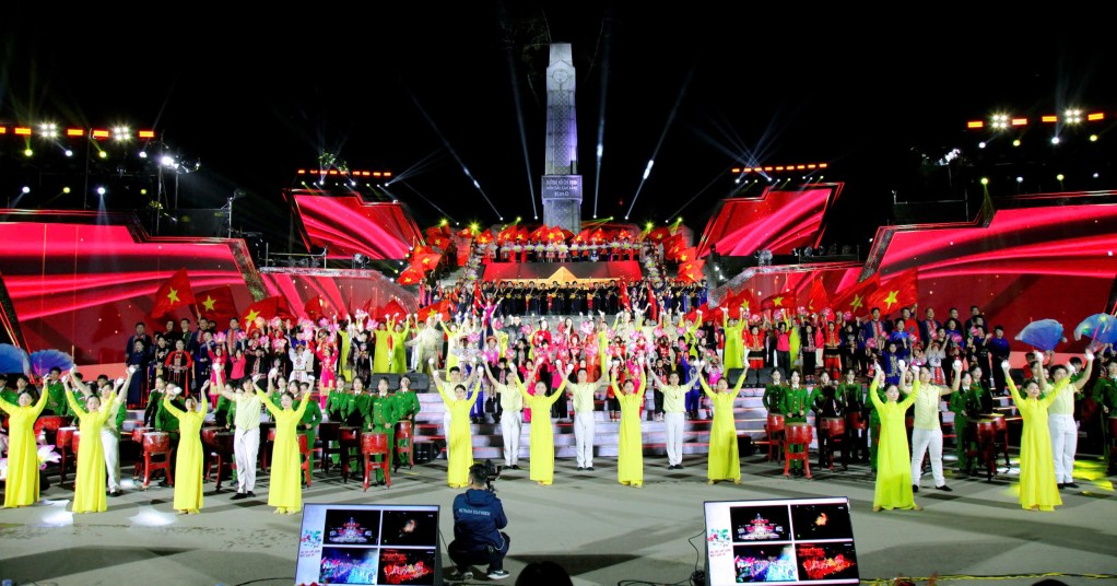 Cao Bằng: Tổng duyệt cầu truyền hình trực tiếp “Hai tay xây dựng một sơn hà”