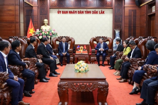 Chủ tịch tỉnh Đắk Lắk tiếp đoàn công tác tỉnh Champasak thăm, chúc Tết