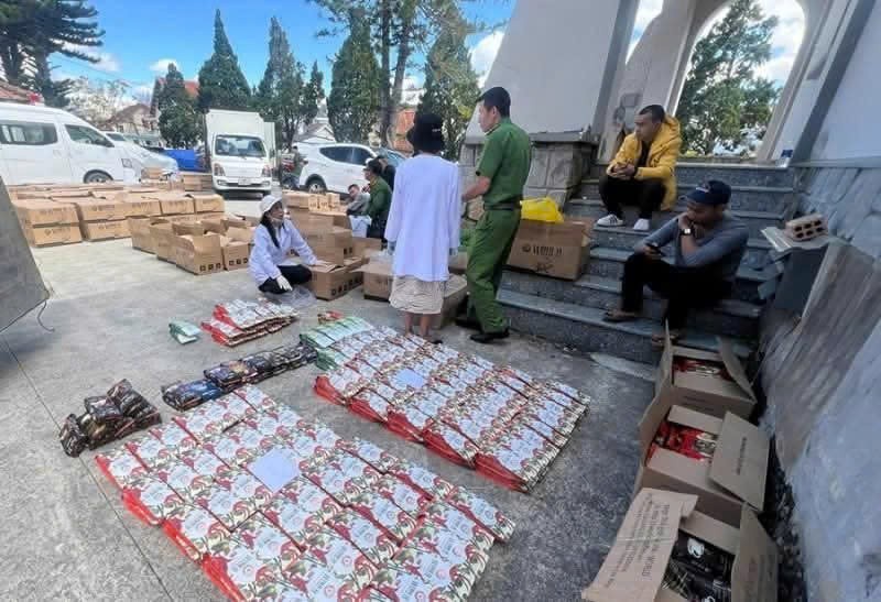 Điều tra vụ nghi sản xuất, tiêu thụ cà phê giả quy mô lớn