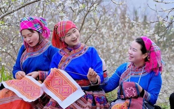 kham pha cao nguyen trang bac ha dip cuoi nam