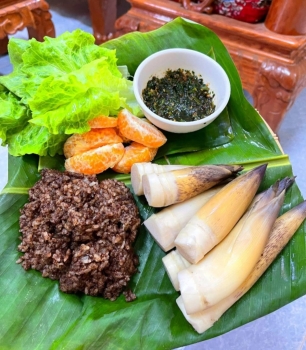 Măng vầu đầu mùa hút khách dù giá gấp đôi chính vụ