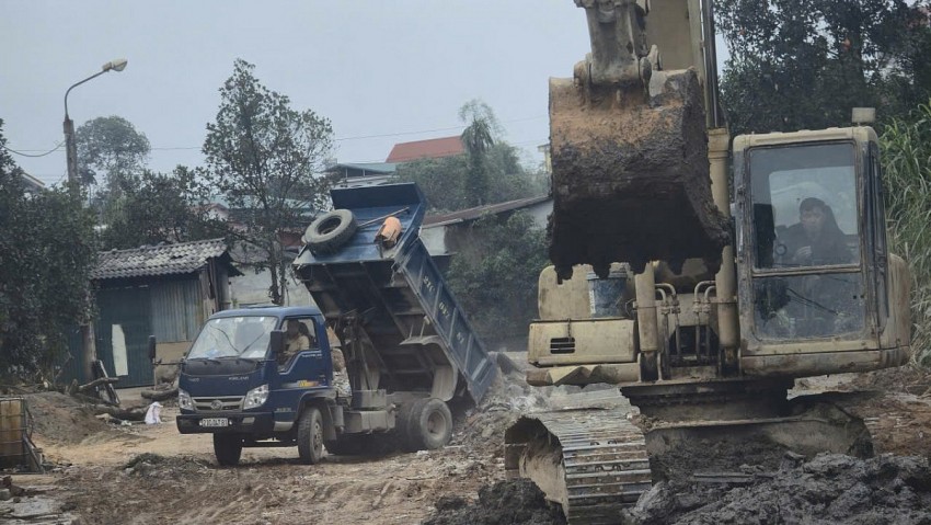 Lào Cai: Cần xử nghiêm tình trạng đổ phế thải xây dựng trái phép