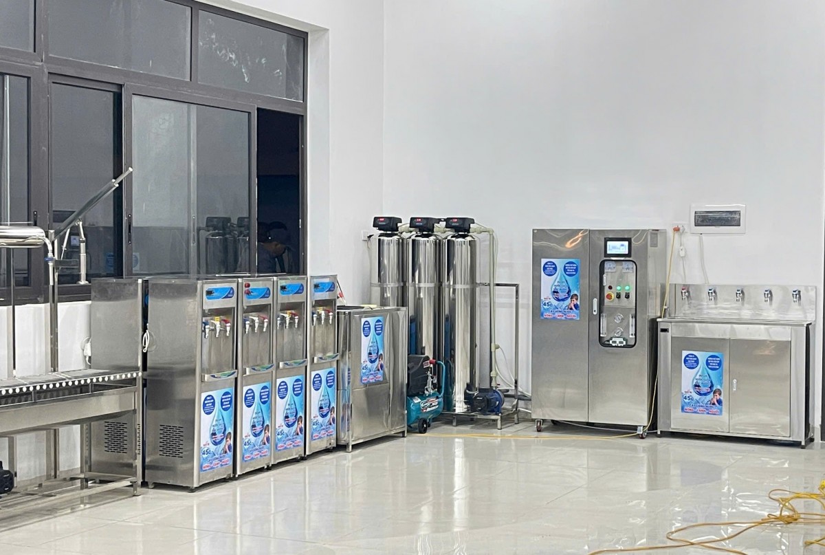 Mang nước sạch lên với học sinh vùng cao biên giới