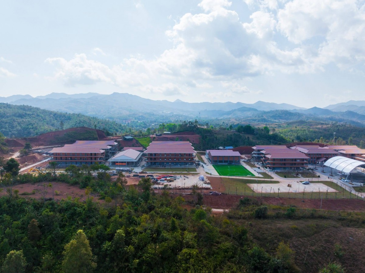 Mang nước sạch lên với học sinh vùng cao biên giới