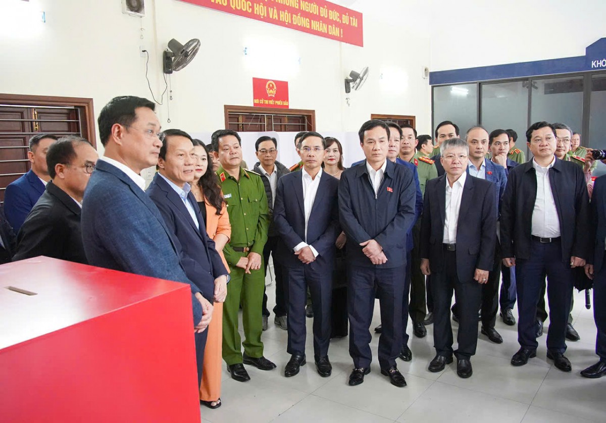 Bộ trưởng Bộ Công an kiểm tra công tác chuẩn bị bầu cử tại Đà Nẵng