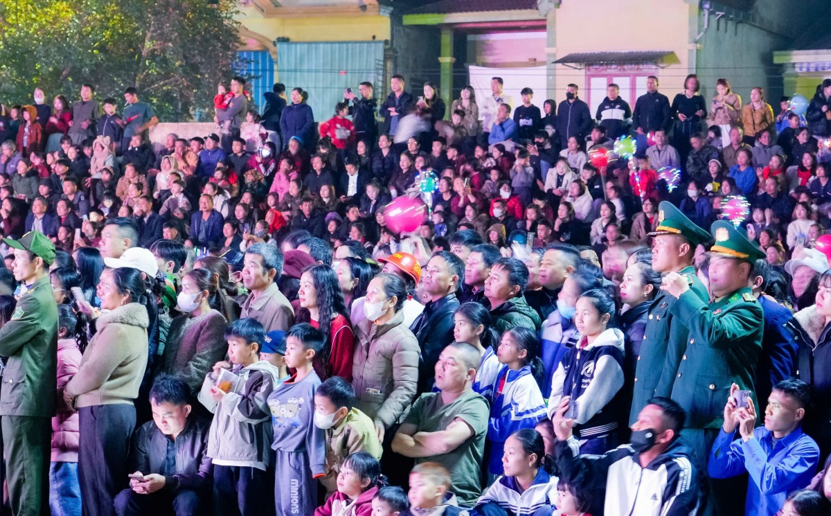 Lắng đọng chương trình “Sắc Xuân vùng cao - Ấm tình đồng bào” xứ Nghệ