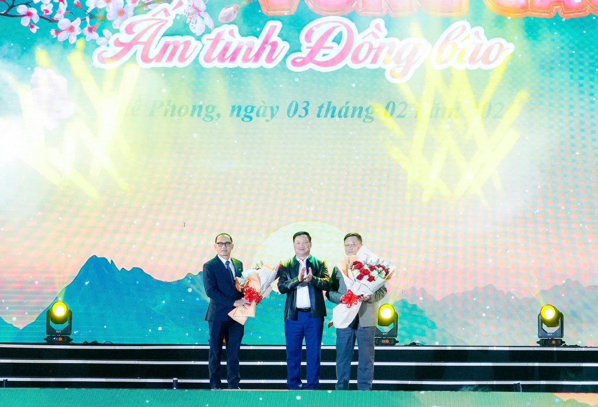 Lắng đọng chương trình “Sắc Xuân vùng cao - Ấm tình đồng bào” xứ Nghệ