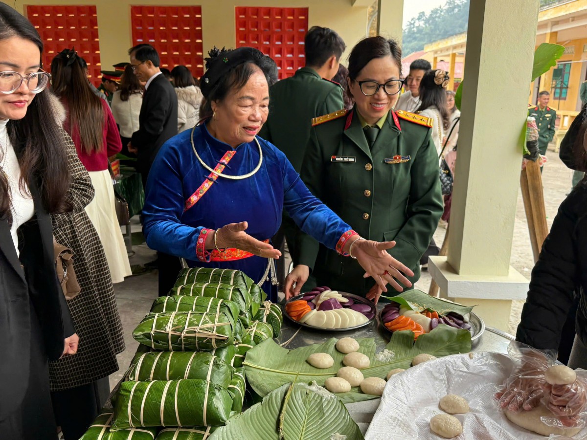 Trung tâm 586 tổ chức chương trình “Xuân Biên phòng ấm lòng dân bản” năm 2026