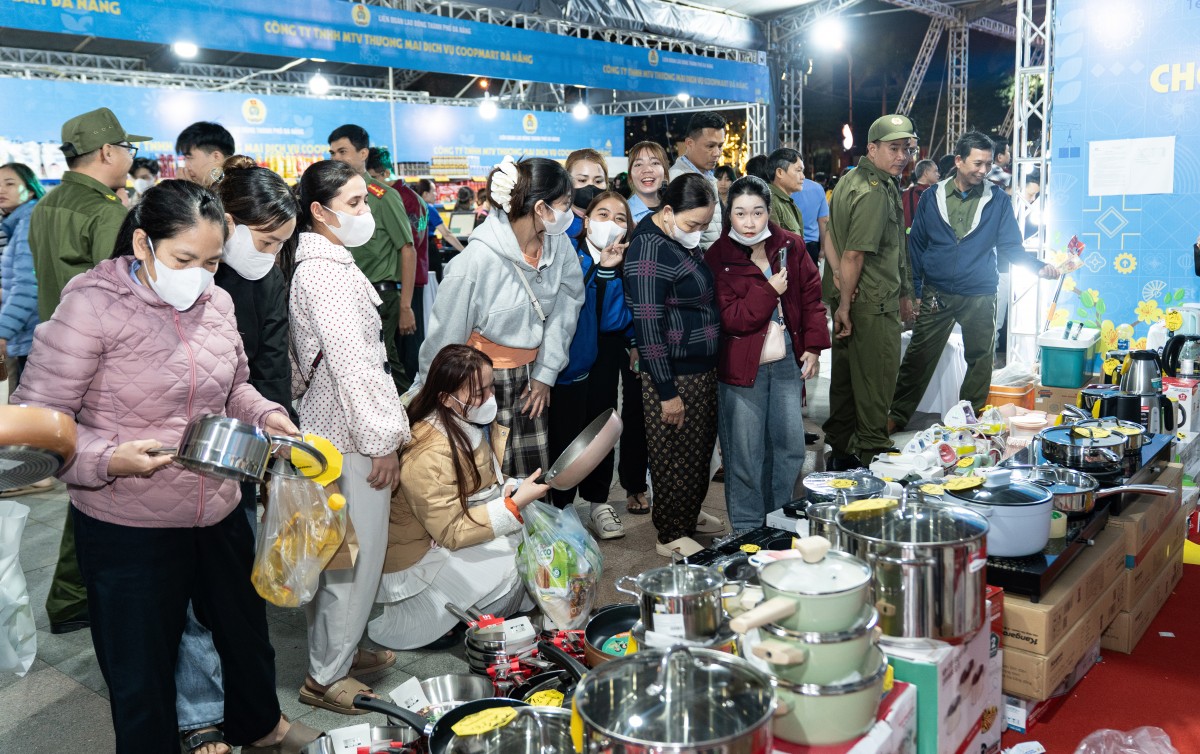 Đà Nẵng: Rộn ràng Chợ Tết Công đoàn 2026, ấm áp nghĩa tình công nhân