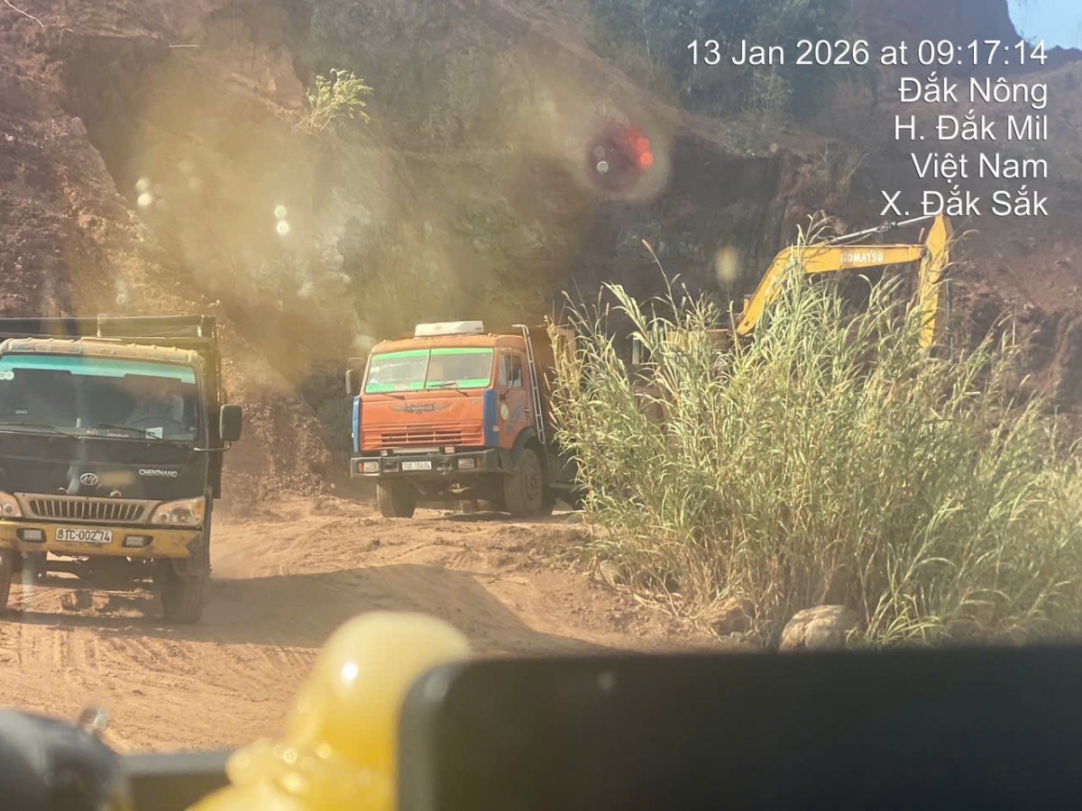 Chỉ đạo báo cáo về thực trạng hoạt động khai thác các điểm mỏ các loại khoáng sản