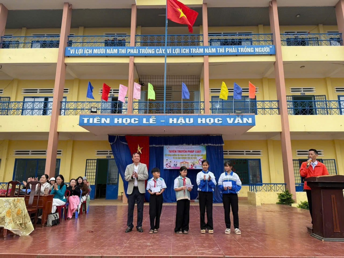 Đắk Lắk: Tuyên truyền pháp luật về phòng, chống tội phạm ma túy, bạo lực học đường và tai nạn thương tích do pháo