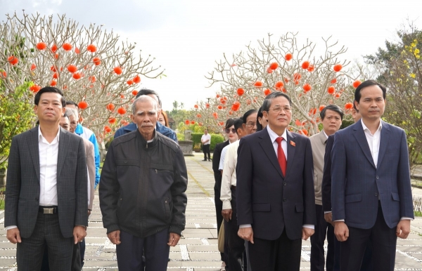 Phó Chủ tịch Quốc hội Nguyễn Đức Hải thăm, chúc tết các gia đình chính sách tại Đà Nẵng