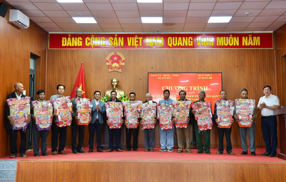 Lâm Đồng: Xã Tuy Đức gặp mặt người có uy tín, lực lượng cốt cán trong vùng đồng bào DTTS