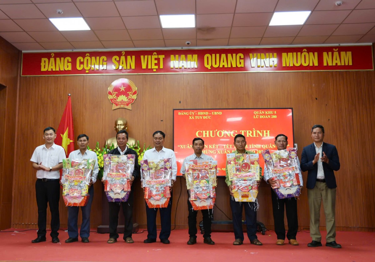 Lâm Đồng: Xã Tuy Đức gặp mặt người có uy tín, lực lượng cốt cán trong vùng đồng bào DTTS